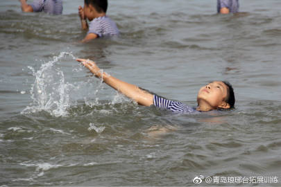 青岛海滨军事夏令营带你亲近大海
