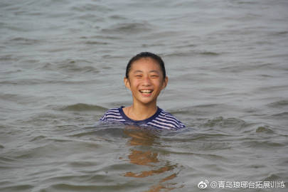 青岛海滨军事夏令营带你亲近大海