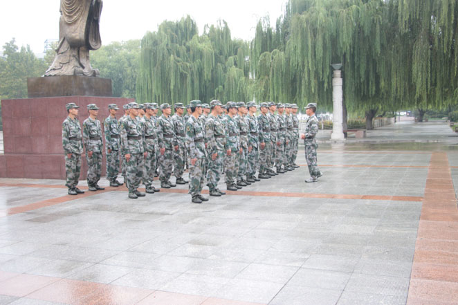 青岛军训拓展训练