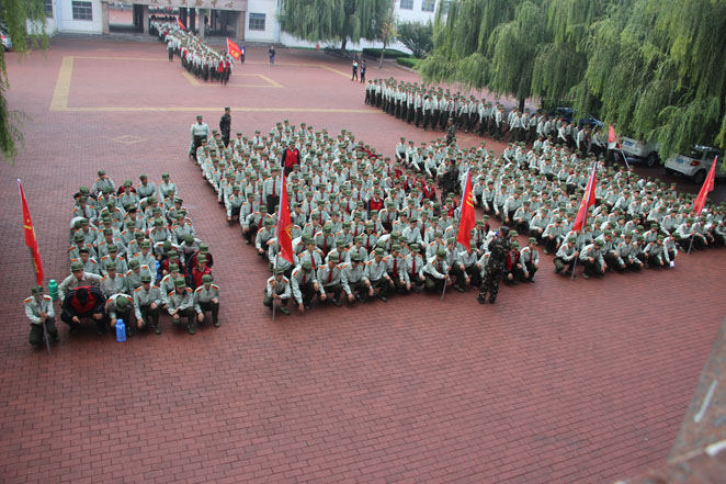 青岛军训拓展训练